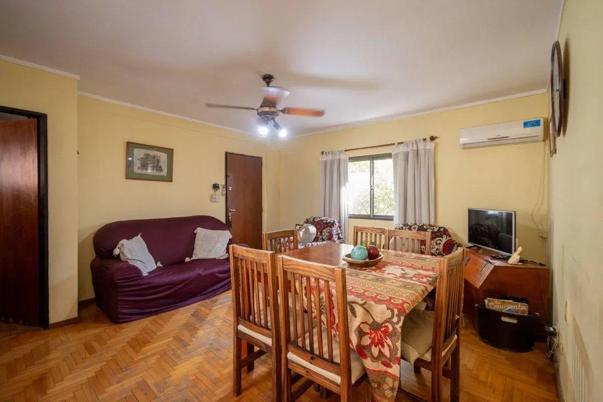 Departamento 2 Dorm. con Cochera entre Bulevares. 4