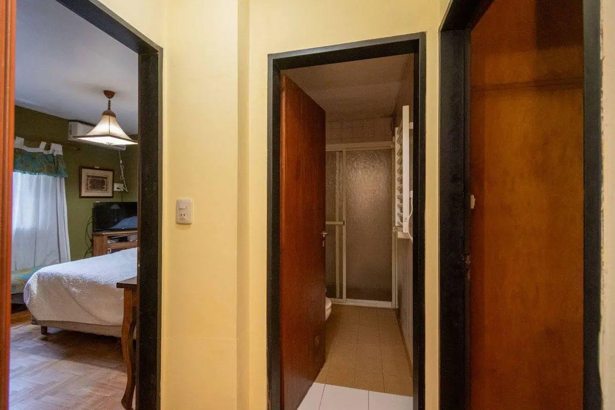 Departamento 2 Dorm. con Cochera entre Bulevares. 5
