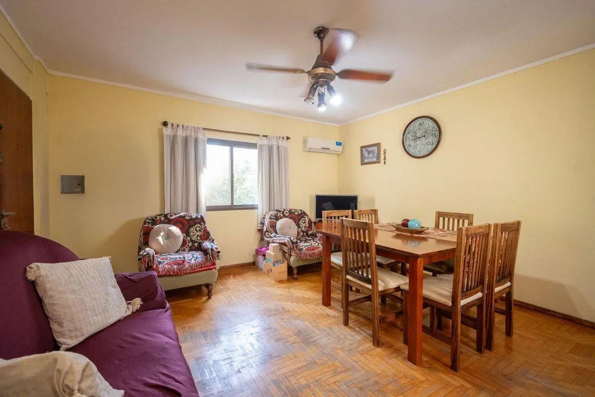 Departamento 2 Dorm. con Cochera entre Bulevares. 3
