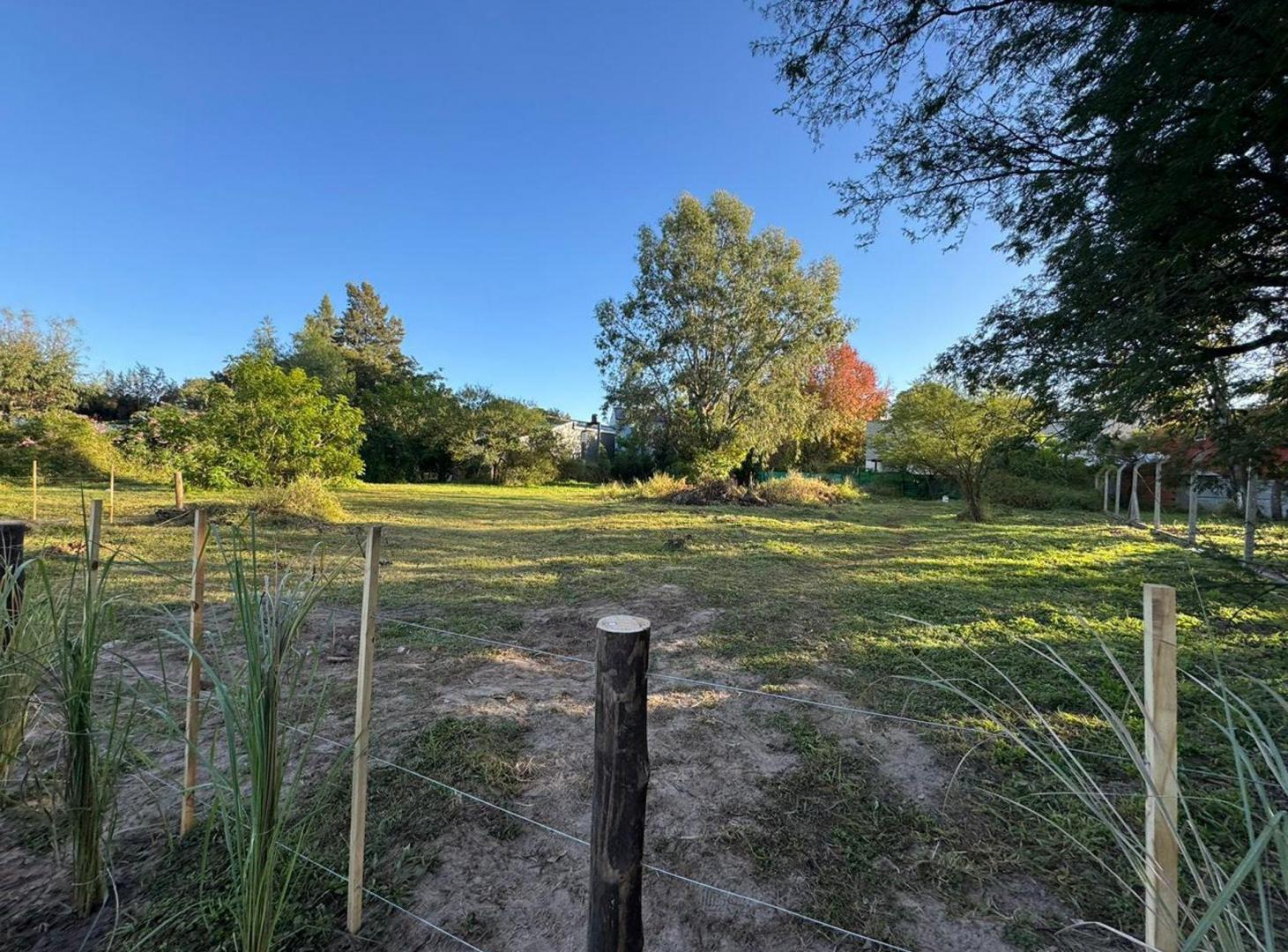 VENTA LOTE EN COLASTINE EN CONDOMINIO PRIVADO