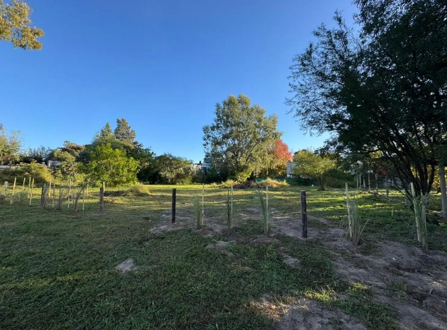 VENTA LOTE EN COLASTINE EN CONDOMINIO PRIVADO 3