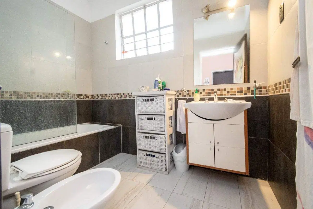 Venta de planta alta 4 dormitorios zona UNL! 4