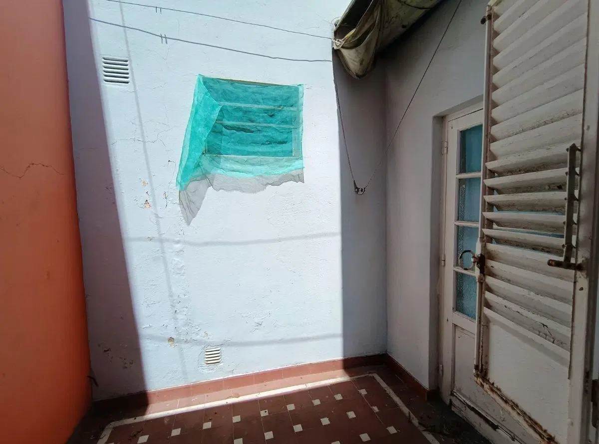 CASA AL FRENTE EN PH A LA VENTA S/URQUIZA 2