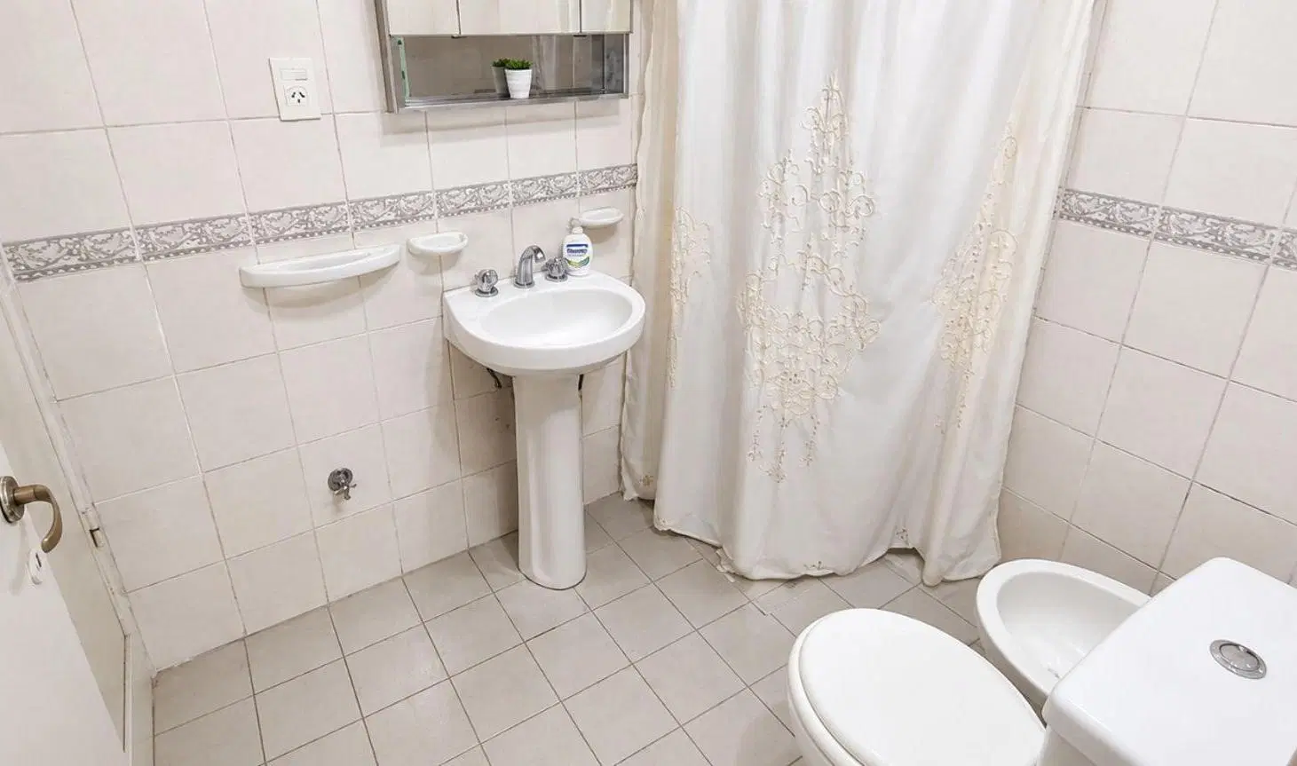 Venta dpto 1 dormitorio interno zona Jeraquicos 2
