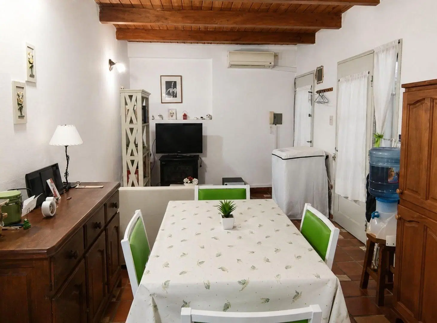 Venta dpto 1 dormitorio interno zona Jeraquicos 4