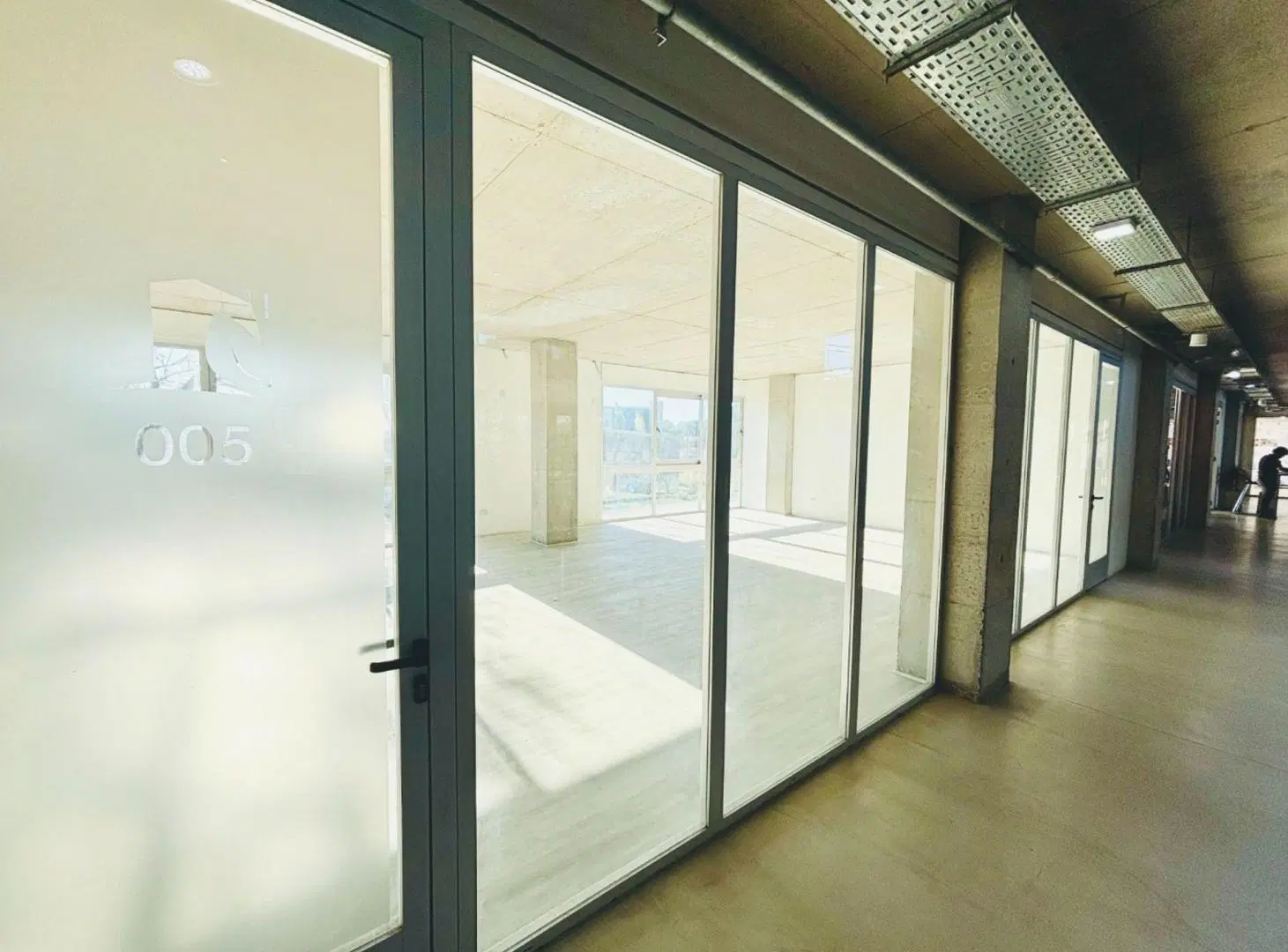 ALQUILER  |  2 OFICINAS UNIFICADAS - RIO ARRIBA 2