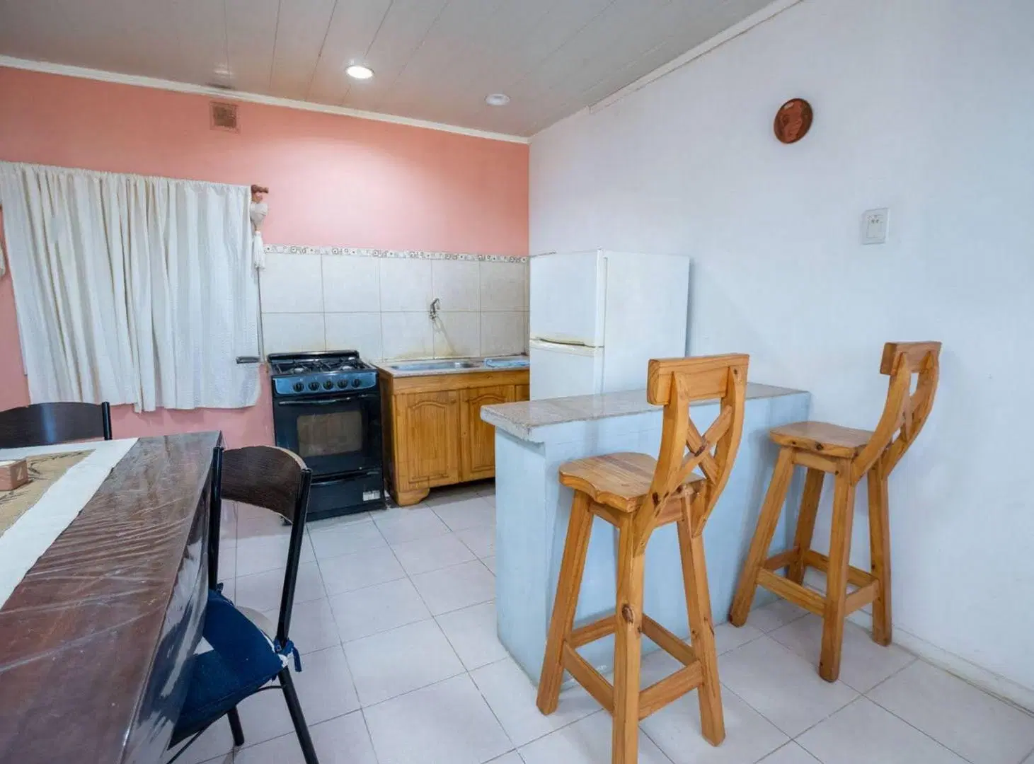 Casa 3 dorm , patio y cochera + Dpto 1 dorm PA 5