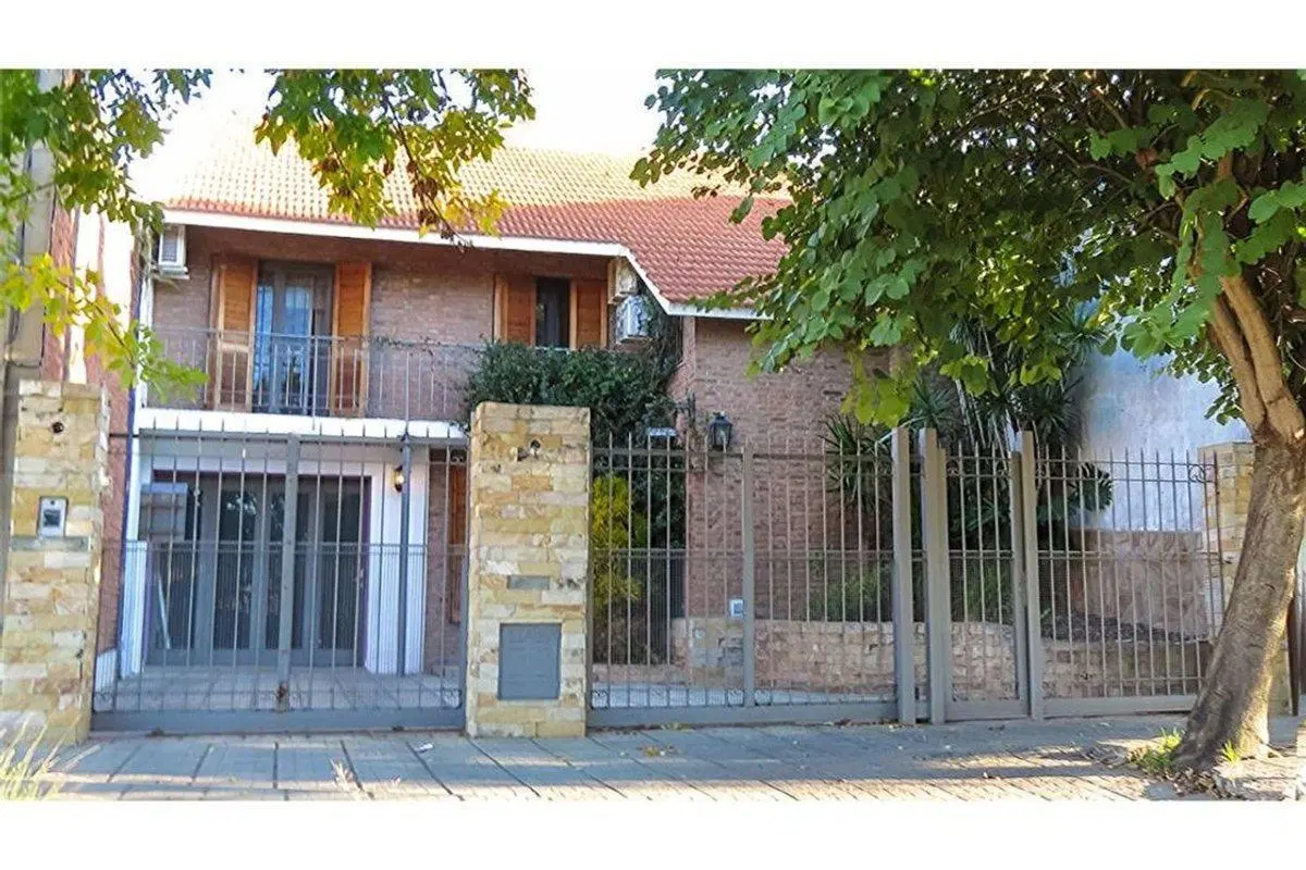CASA EN BARRIO CANDIOTI SUR 2