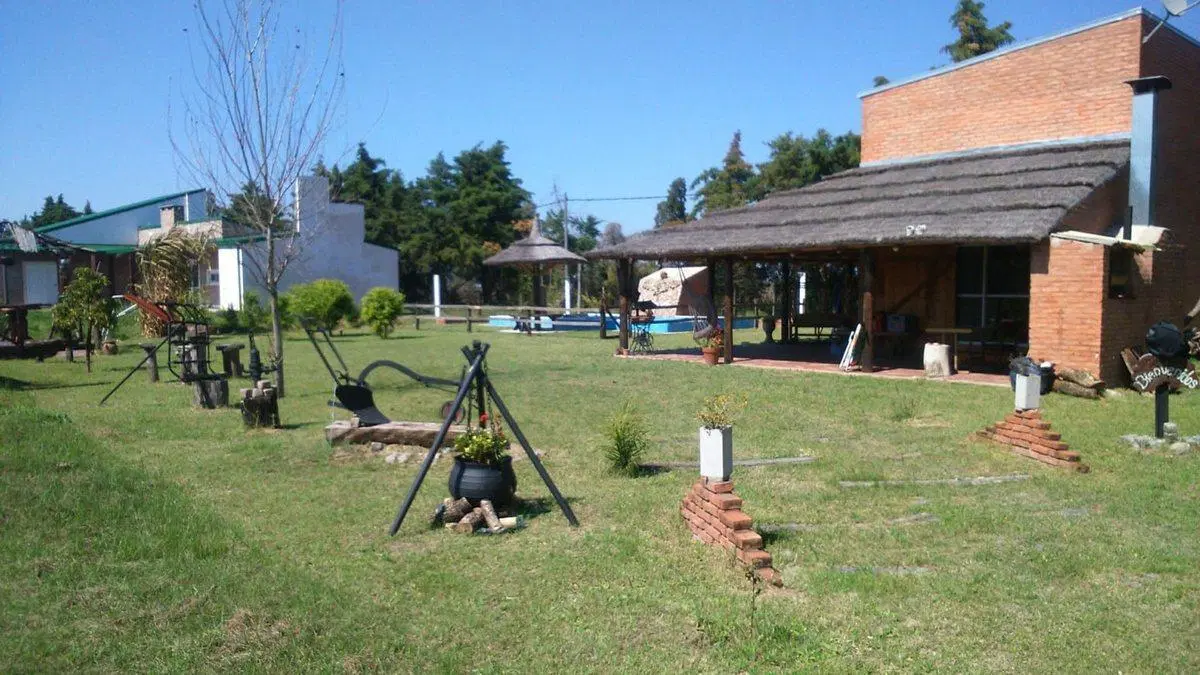 CASA EN CAYASTA BARRIO COSTA NOGALES 4