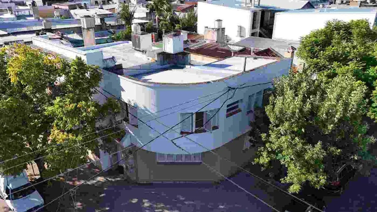 CASA RACIONALISTA EN ESQUINA - APTO CRÉDITO 3