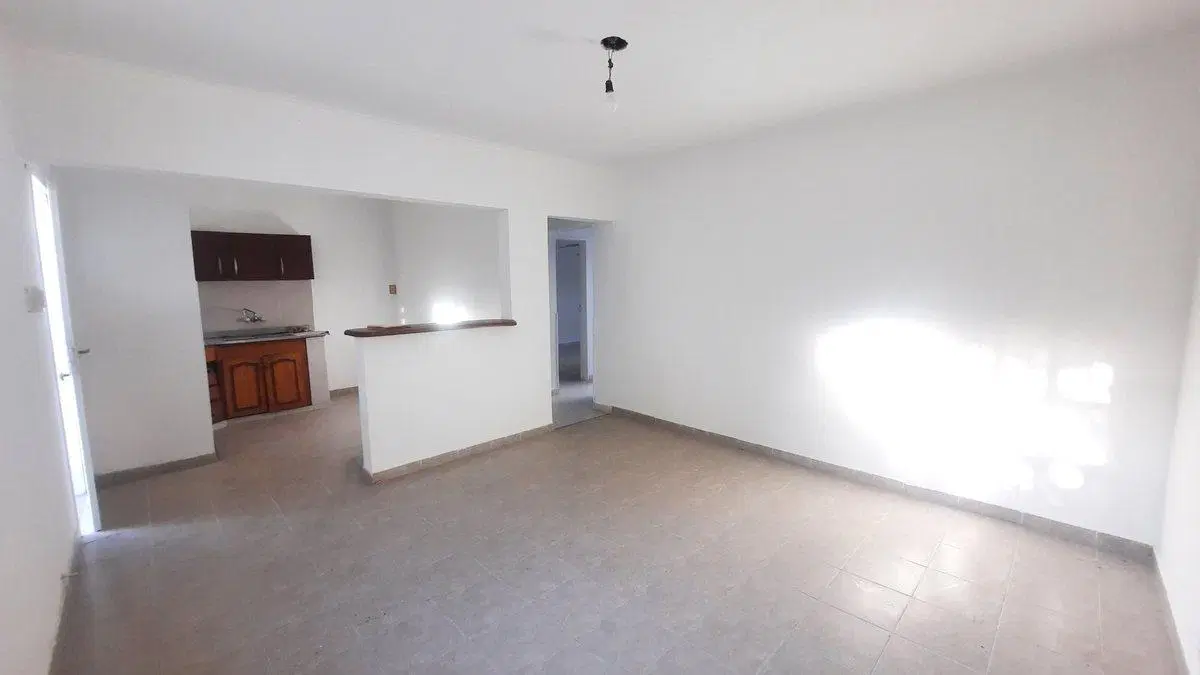 Interno Único (no PH) Zona Av. A. del Valle 7500 4