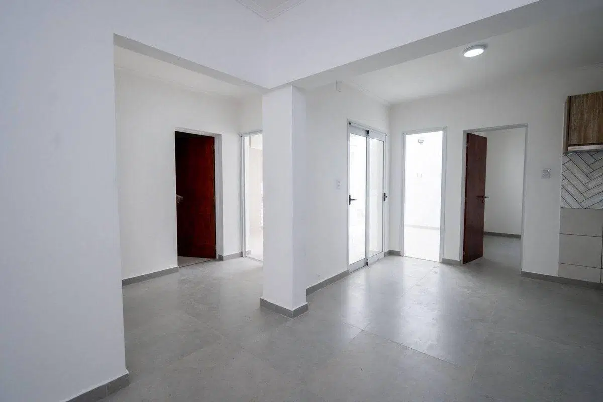 VENTA DE CASA  REFACCIONADA EN FOMENTO 9 DE JULIO 3