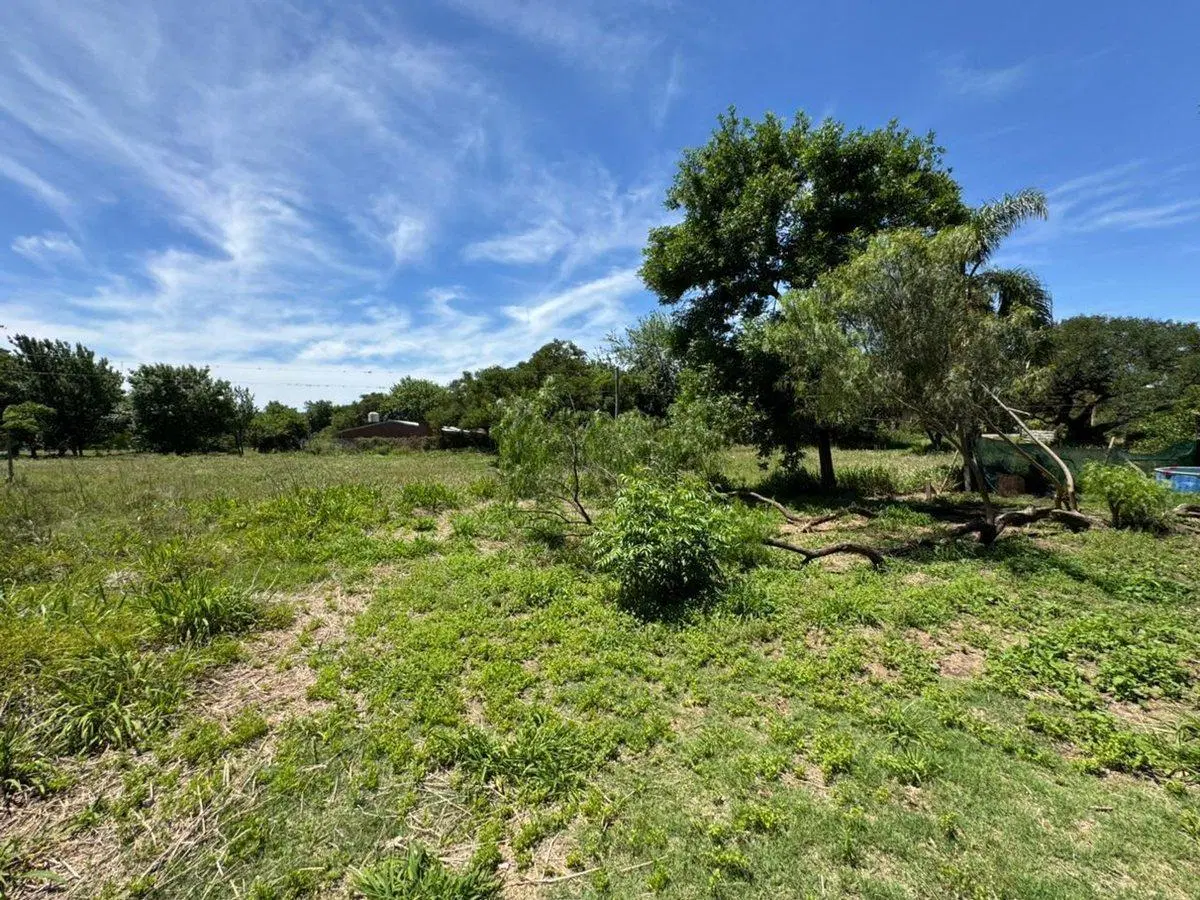 VENTA IMPORTANTE LOTE SOBRE LA RUTA 1 ARROYO LEYES 4