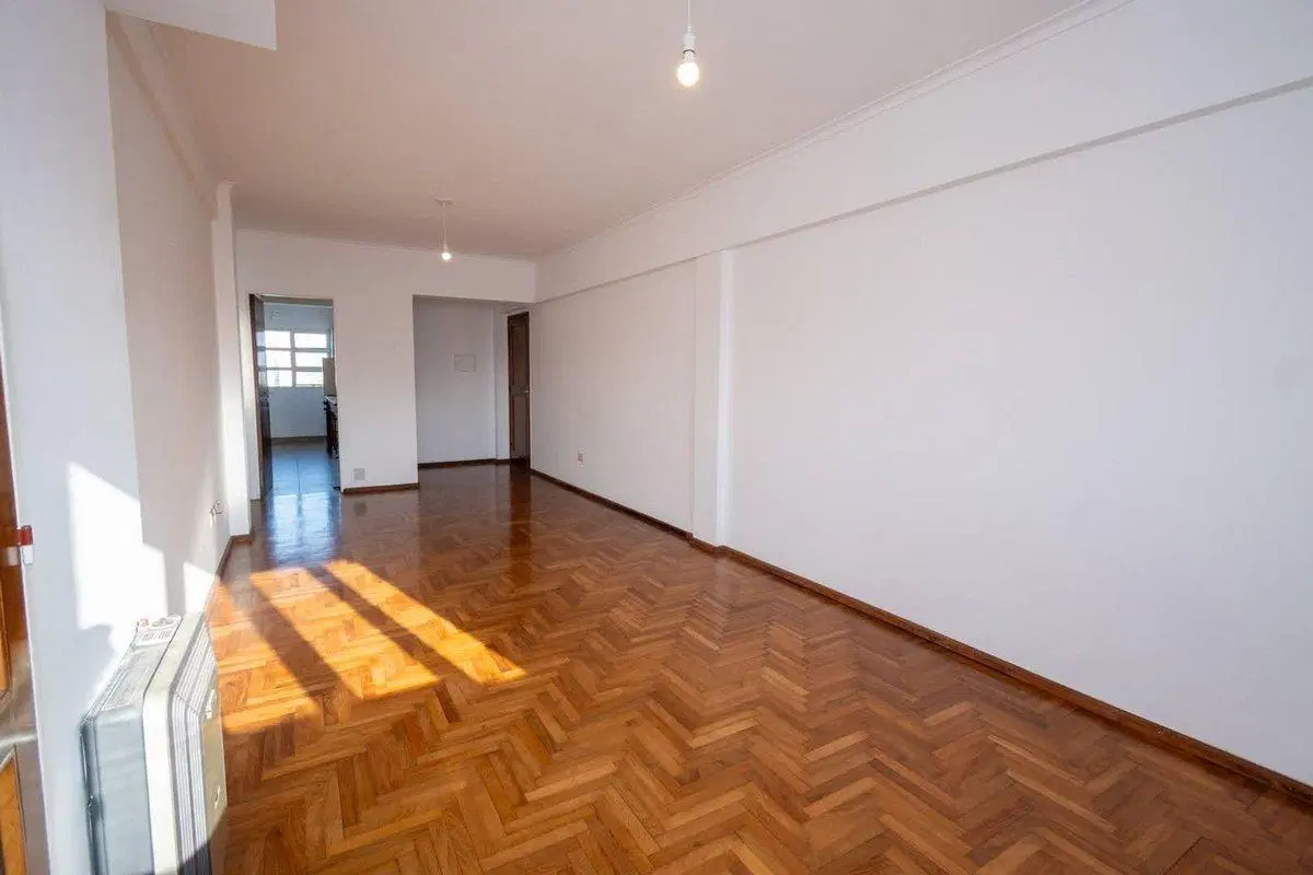 SEMIPISO 2 DORMITORIOS CON COCHERA |  MICROCENTRO 5