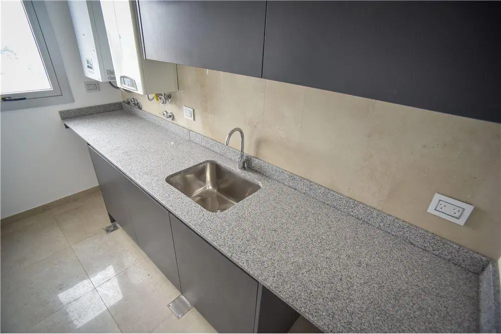 VENTA PISO 4 DORMITORIOS PALACIO PELLEGRINI C/C 5