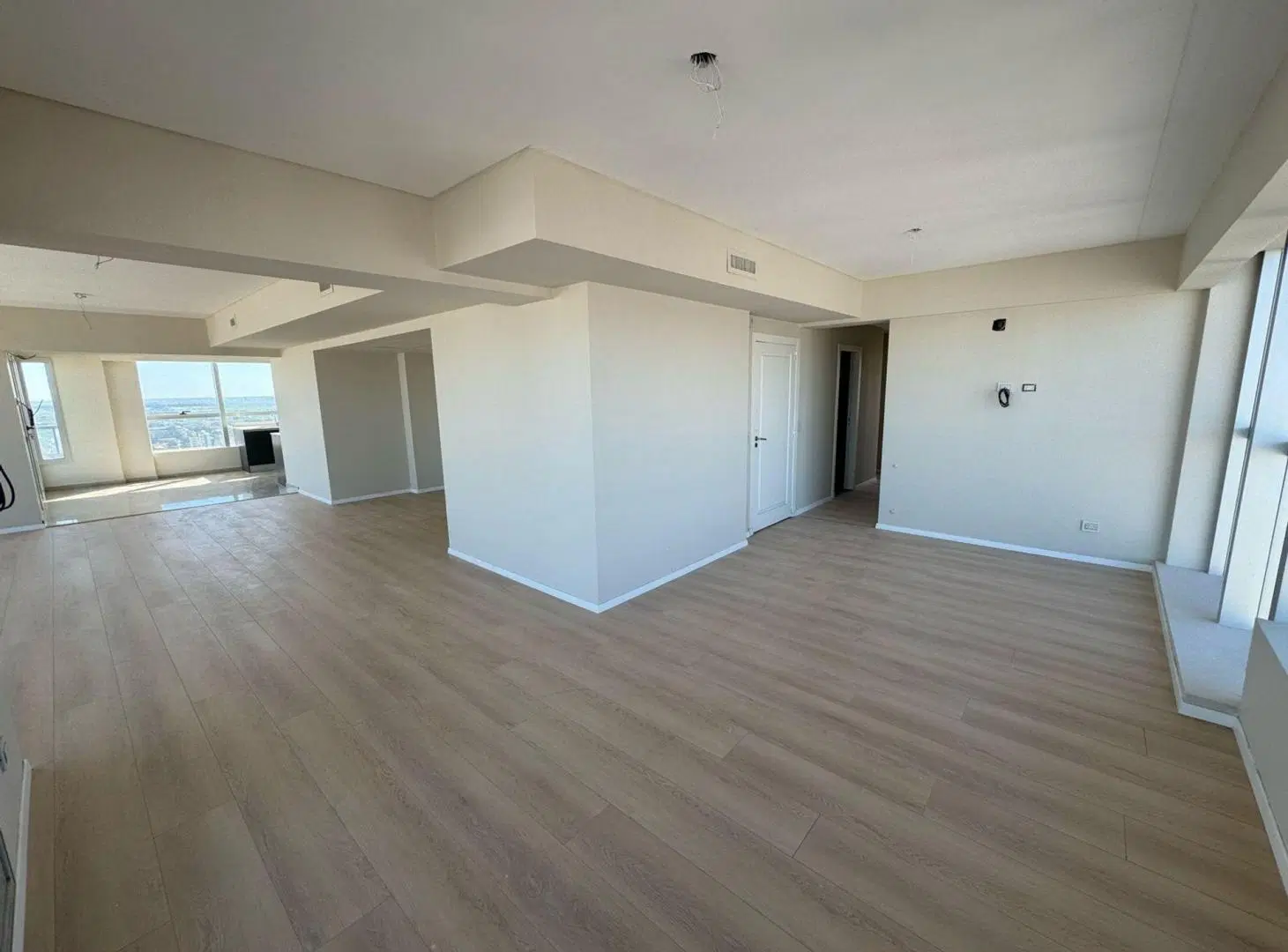 VENTA PISO 4 DORMITORIOS PALACIO PELLEGRINI C/C 2