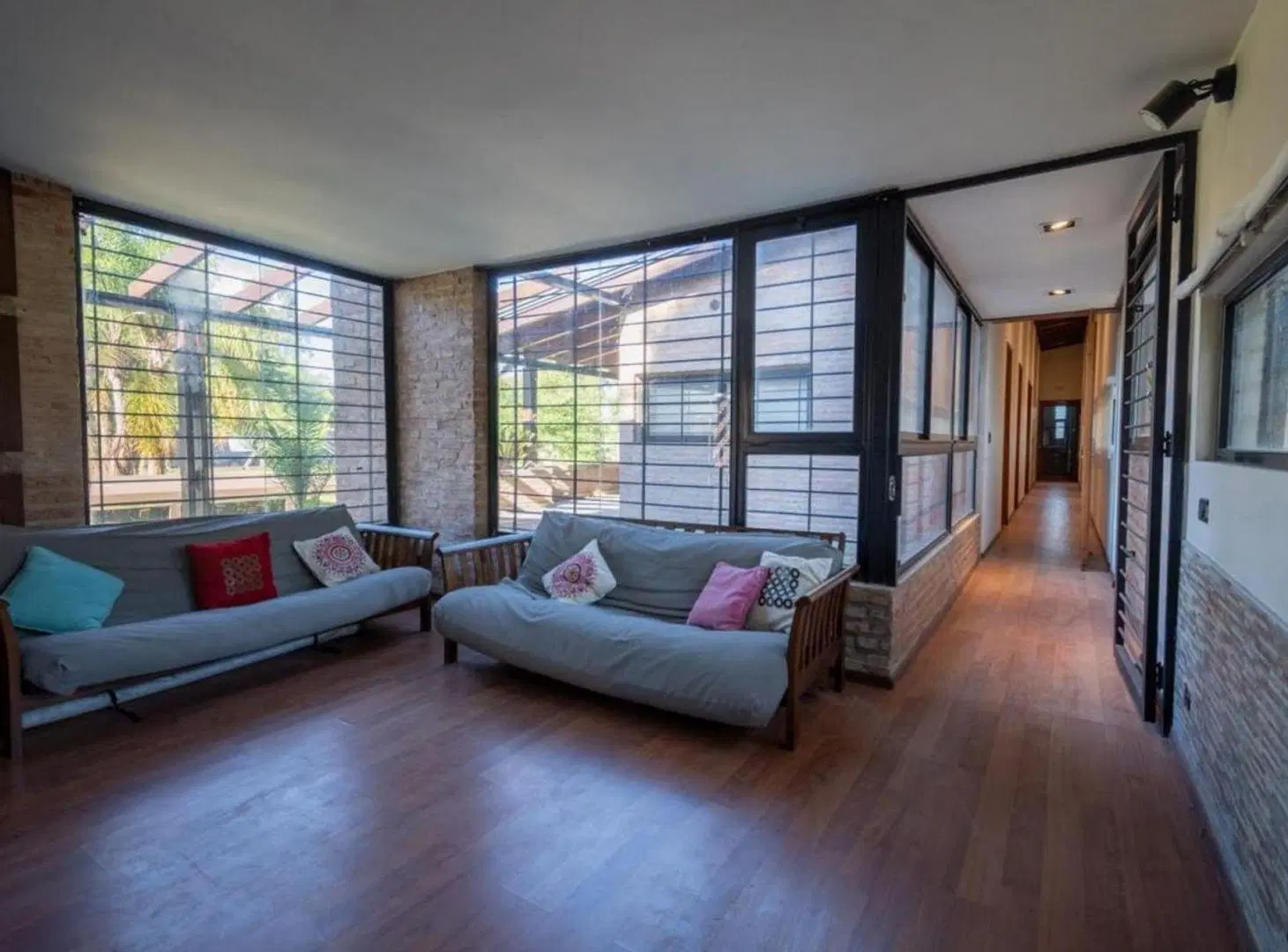 Increible casa con gran parque Villa California 2