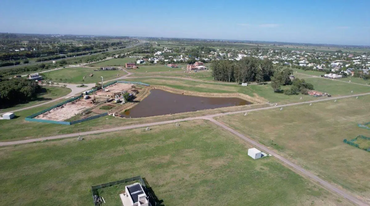 Lote en Barrio privado La Reserva Nro 26 5