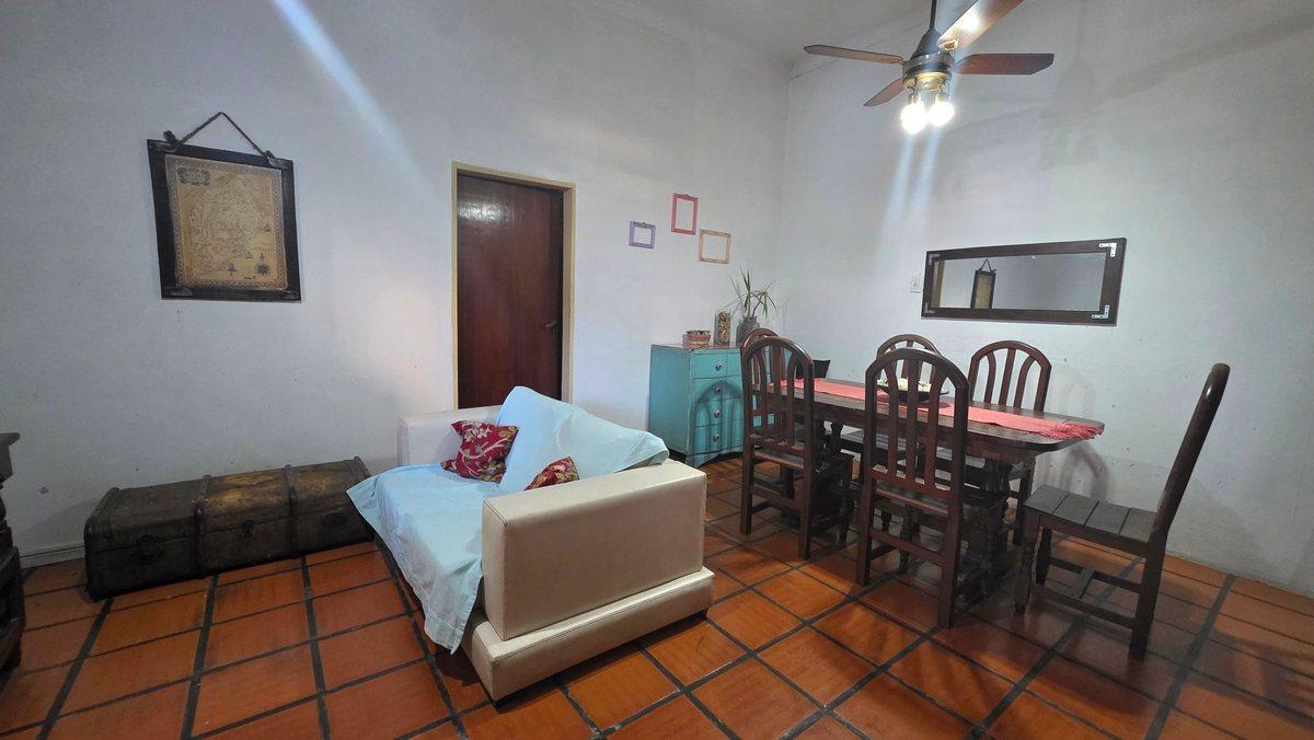 Foto de SE VENDE CASA DE DOS DORMITORIOS Y COCHERA Z. AVDA, imagen 4