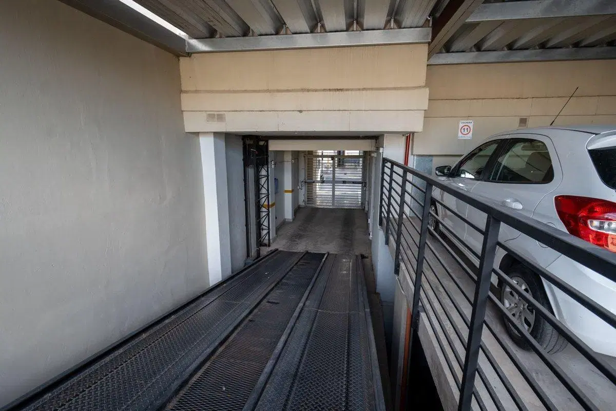 Se VENDE cochera en Torre Chacabuco 3