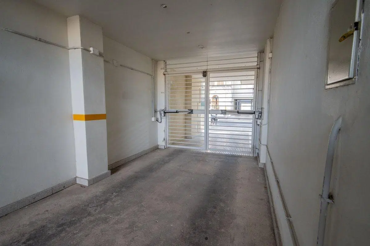 Se VENDE cochera en Torre Chacabuco 2