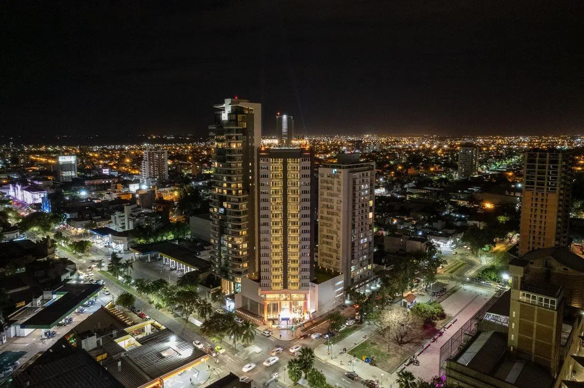 VENTA DE COCHERA CUBIERTA EN TORRE LE COIN 3