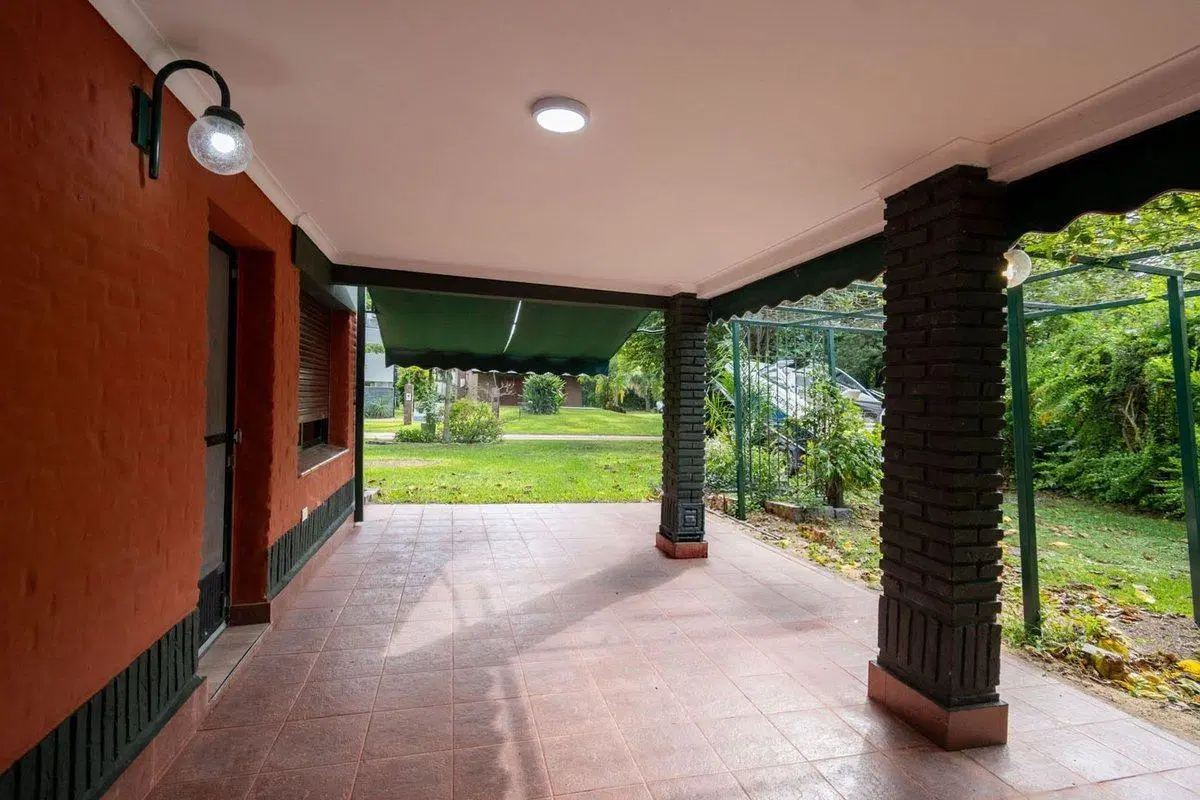 CASA QUINTA EN UBAJAY CON PARQUE A LA LAGUNA 3
