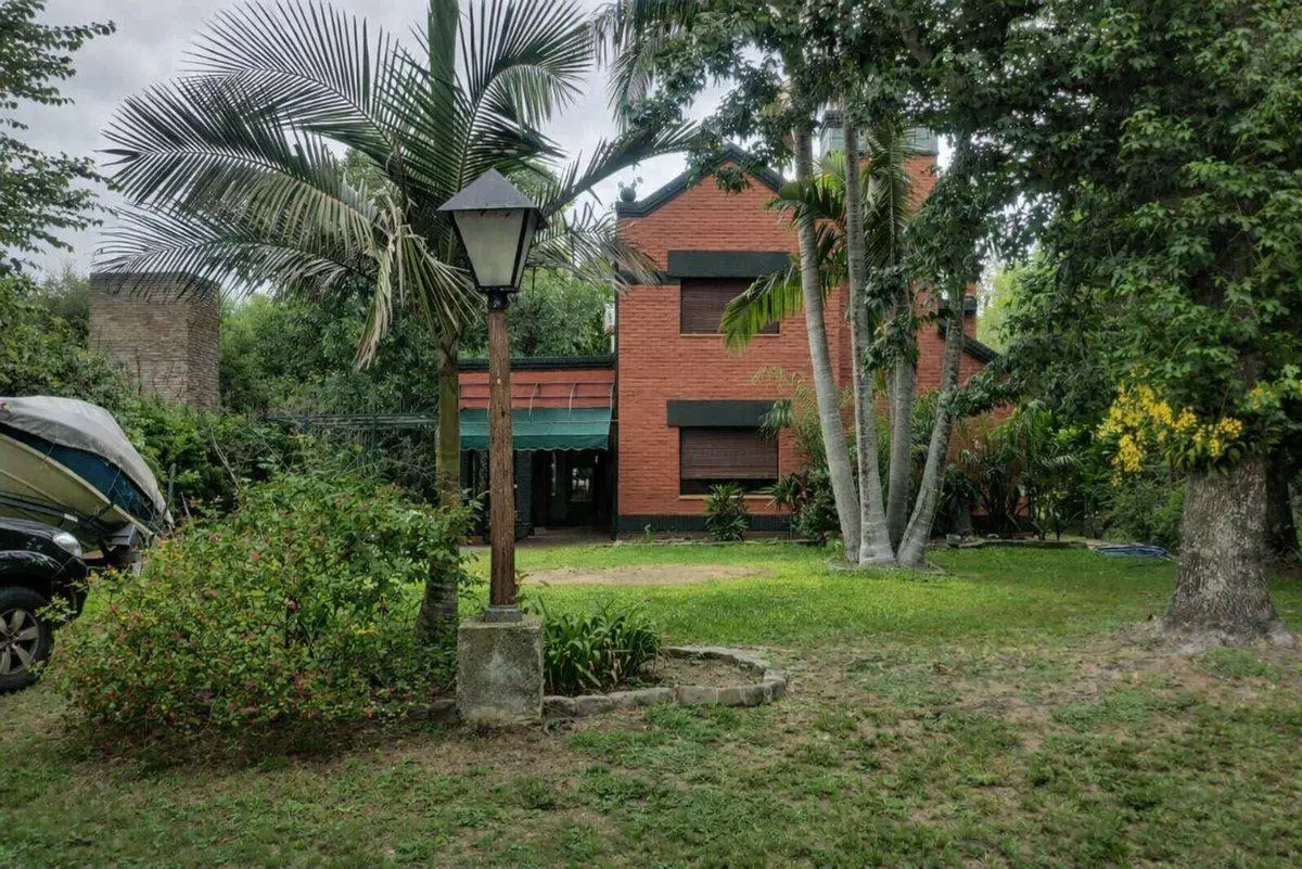 CASA QUINTA EN UBAJAY CON PARQUE A LA LAGUNA 2