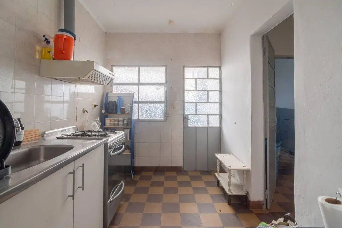 CASA CON GRAN POTENCIAL ZONA JERARQUICOS 3
