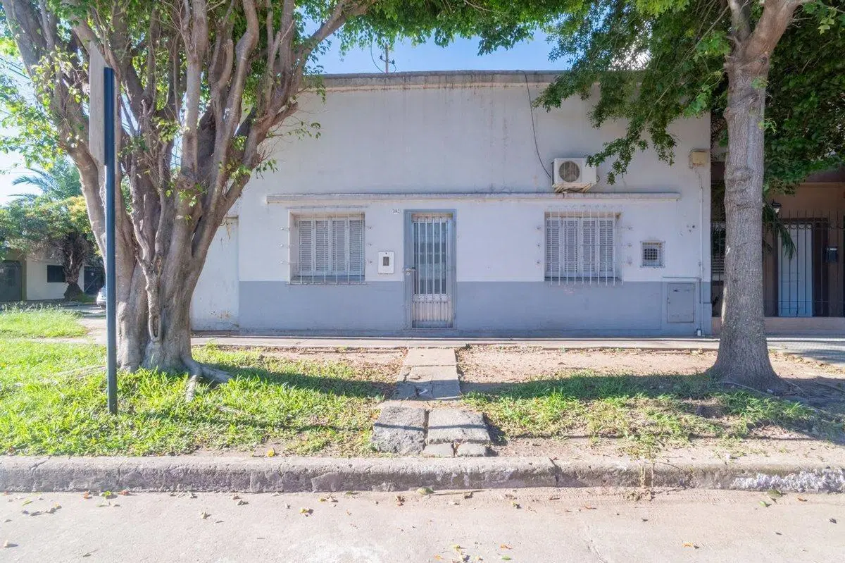 CASA CON GRAN POTENCIAL ZONA JERARQUICOS 5