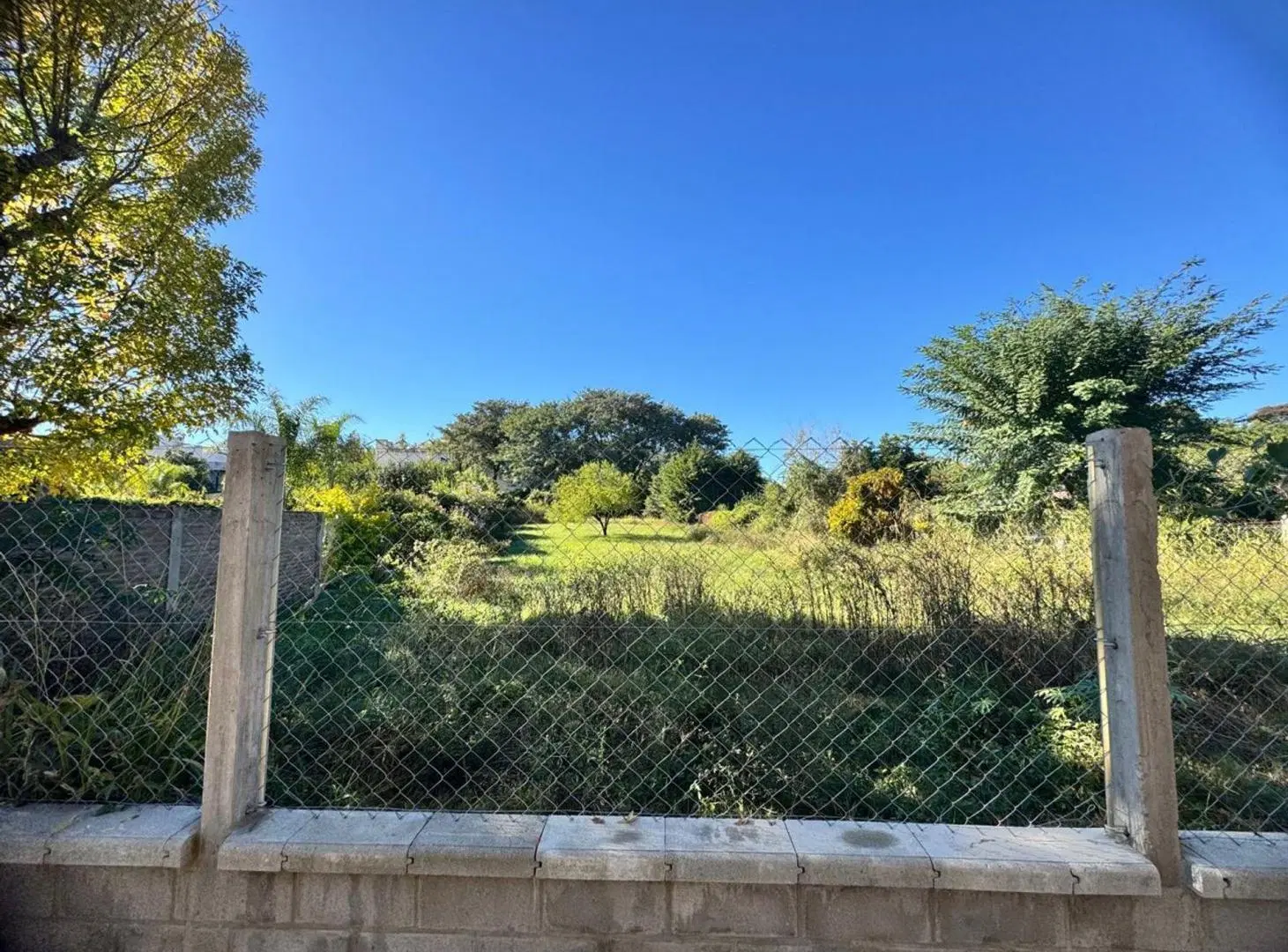Venta de Gran Terreno en COLASTINE !!! 2