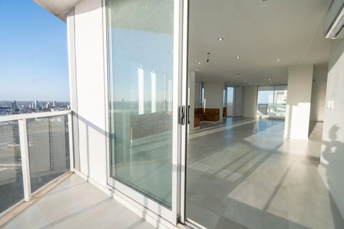 EXCLUSIVO PENTHOUSE EN AMARRAS CENTER ll 5