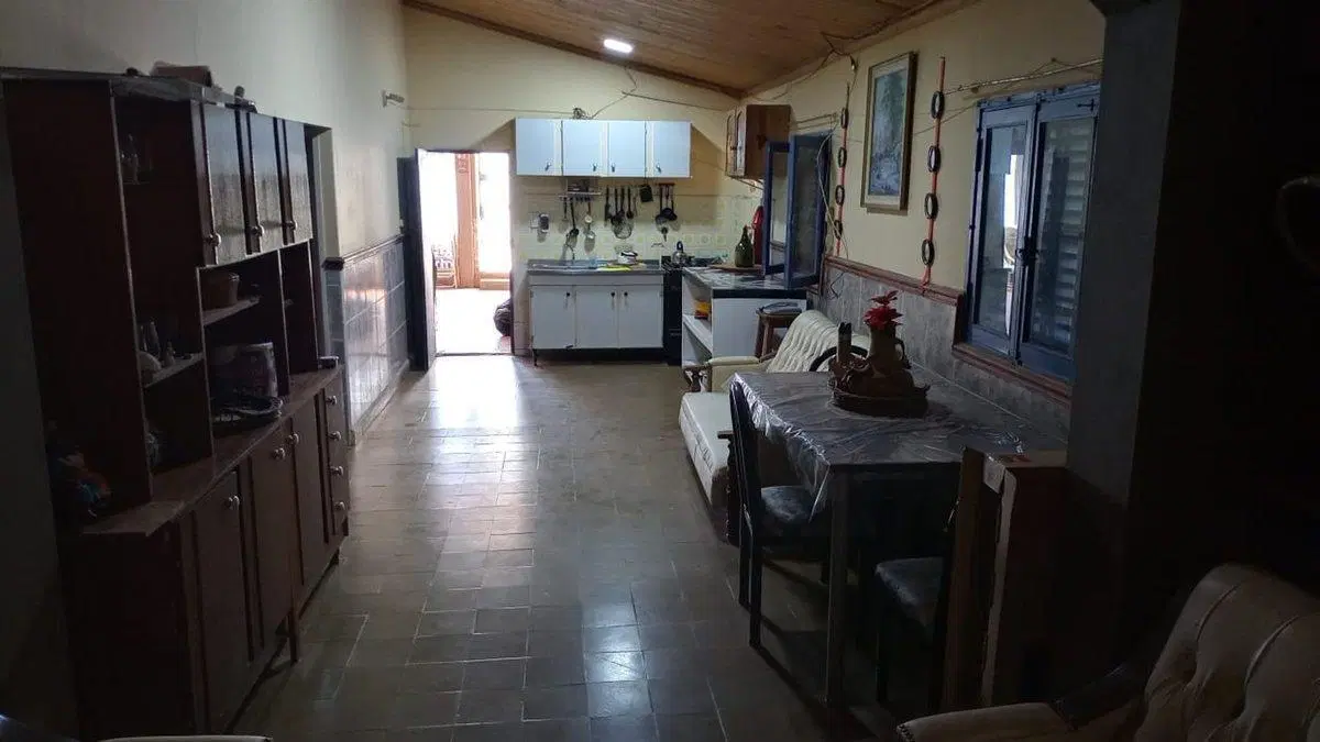 CASA QUINTA CON CANCHA DE TENIS EN SAUCE 2