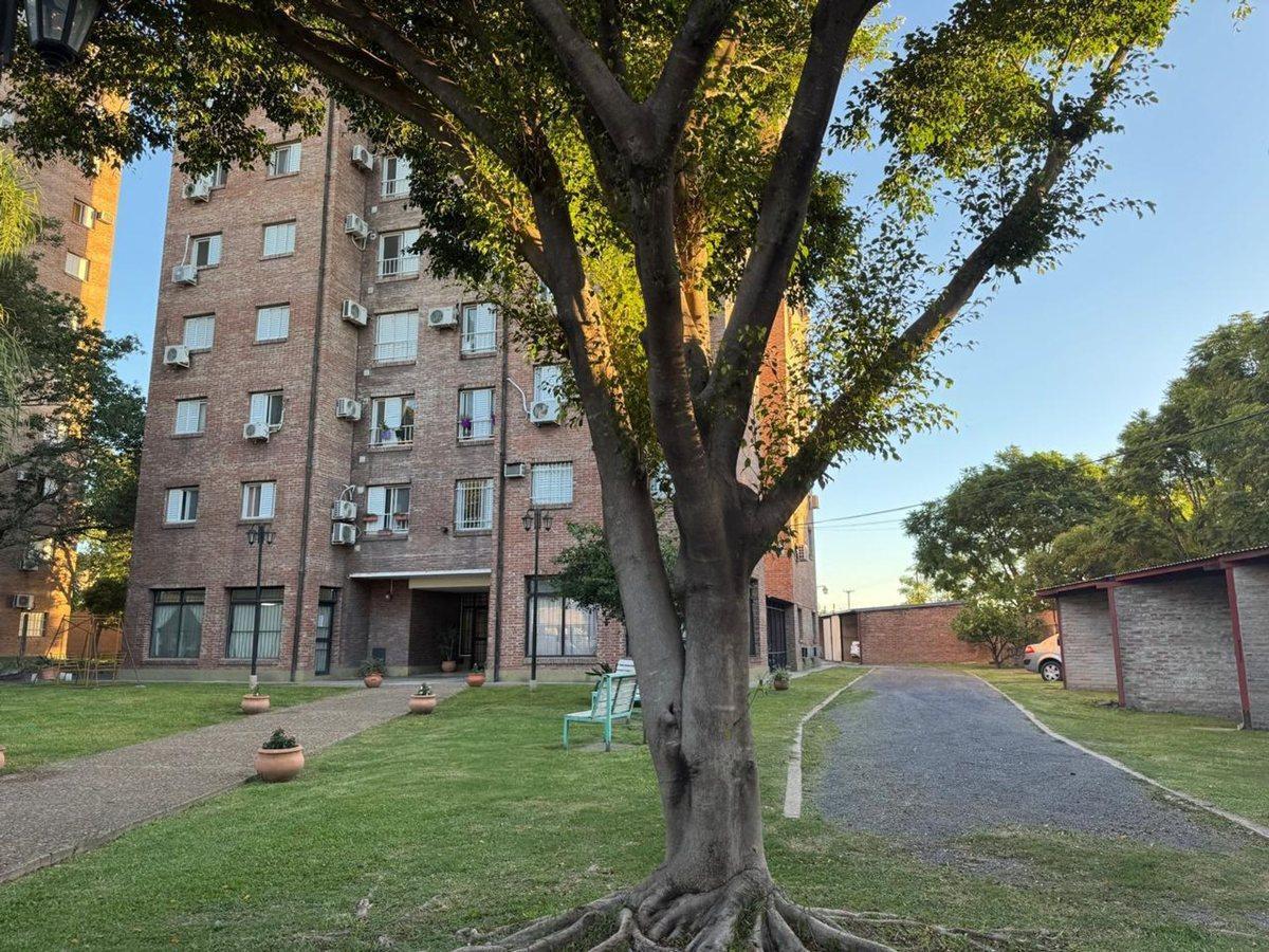 VENTA DEPARTAMENTO 3 DORMITORIOS CON COCHERA.