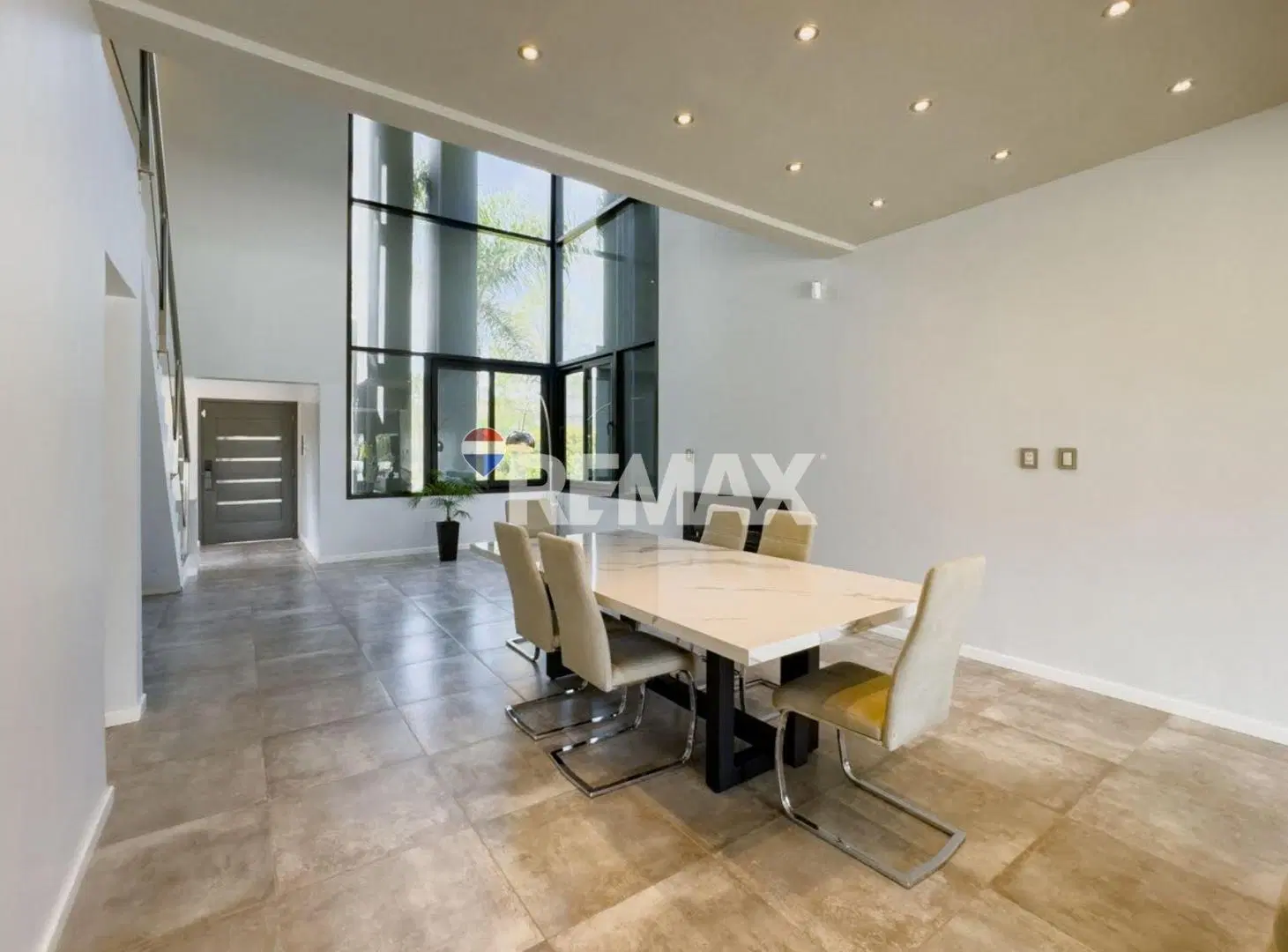 VENTA CASA AIRES DEL LLANO MODERNA Y CONFORTABLE 4