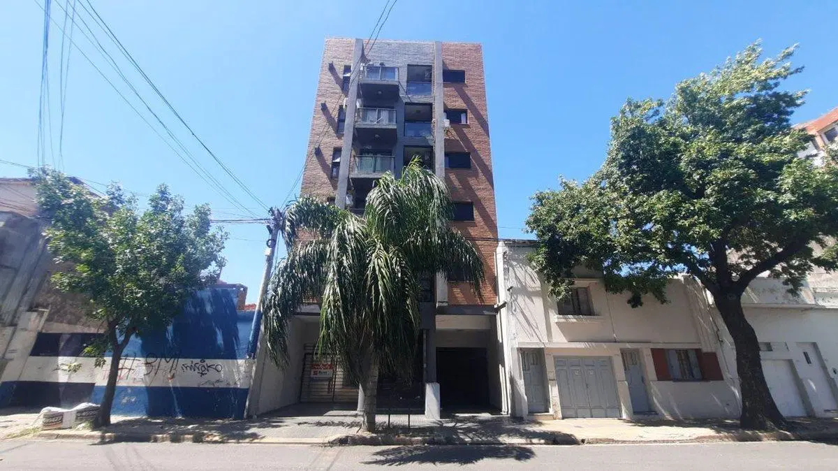 Venta Cochera Urquiza y Juan de Garay 3