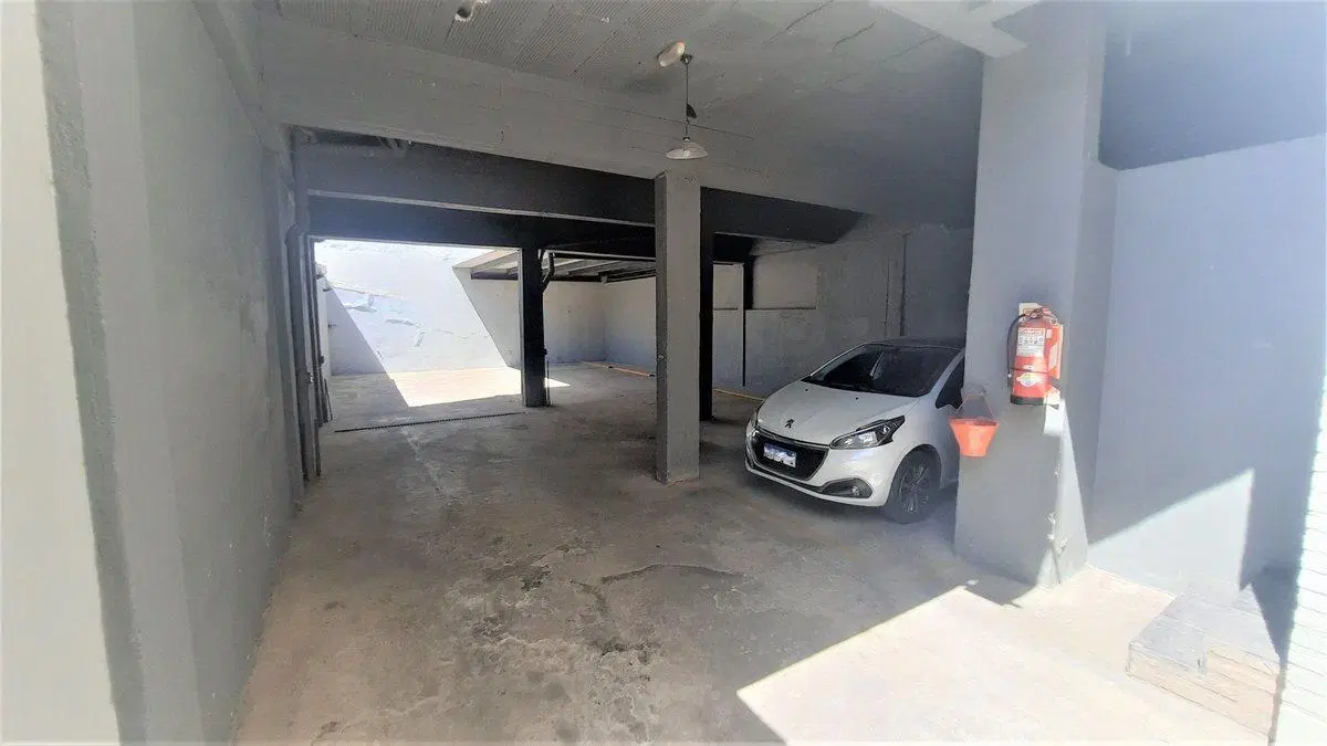 Venta Cochera Urquiza y Juan de Garay 2