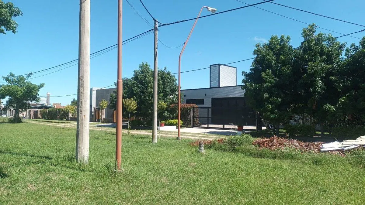 SE VENDE HERMOSO TERRENO EN ARROYO LEYES 4