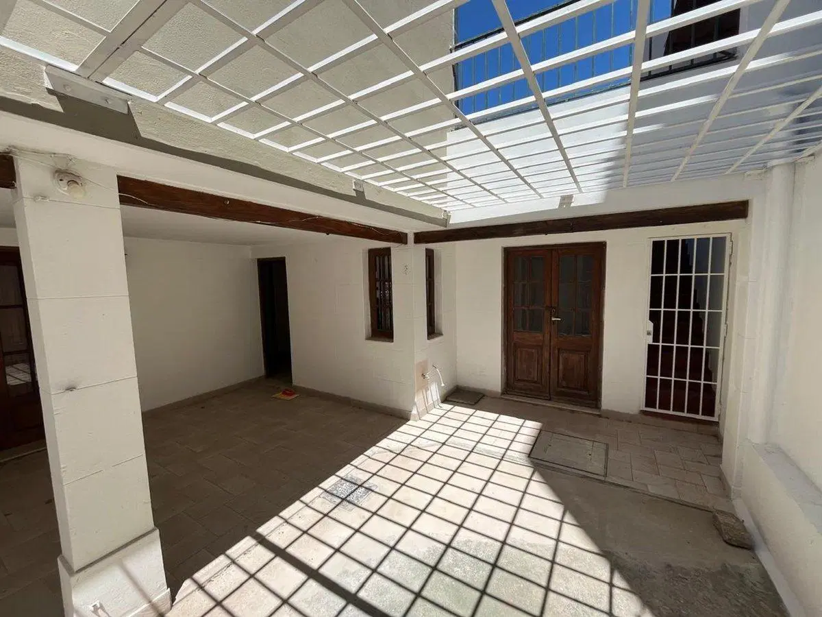 REMAX VENDE EXCELENTE CASA 3