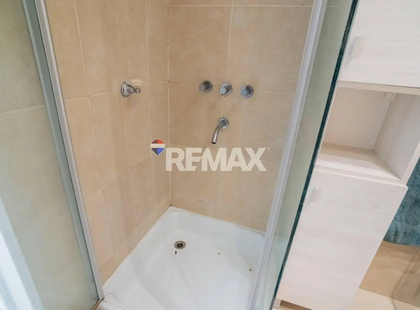 DPTO.  EXCLUSIVO! TERRAZA, JACUZZI C/VISTA AL RÍO 5