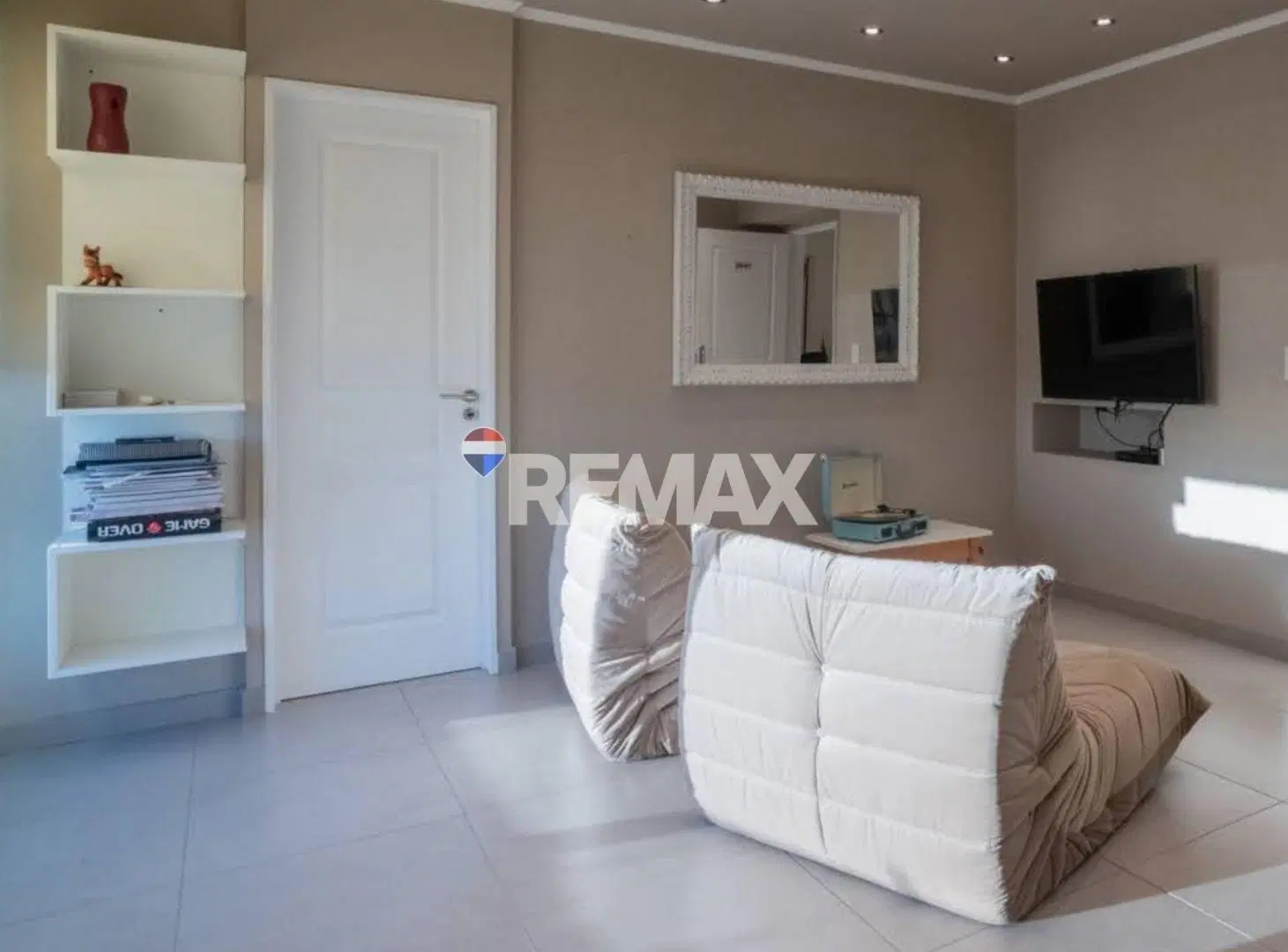 DPTO.  EXCLUSIVO! TERRAZA, JACUZZI C/VISTA AL RÍO 2