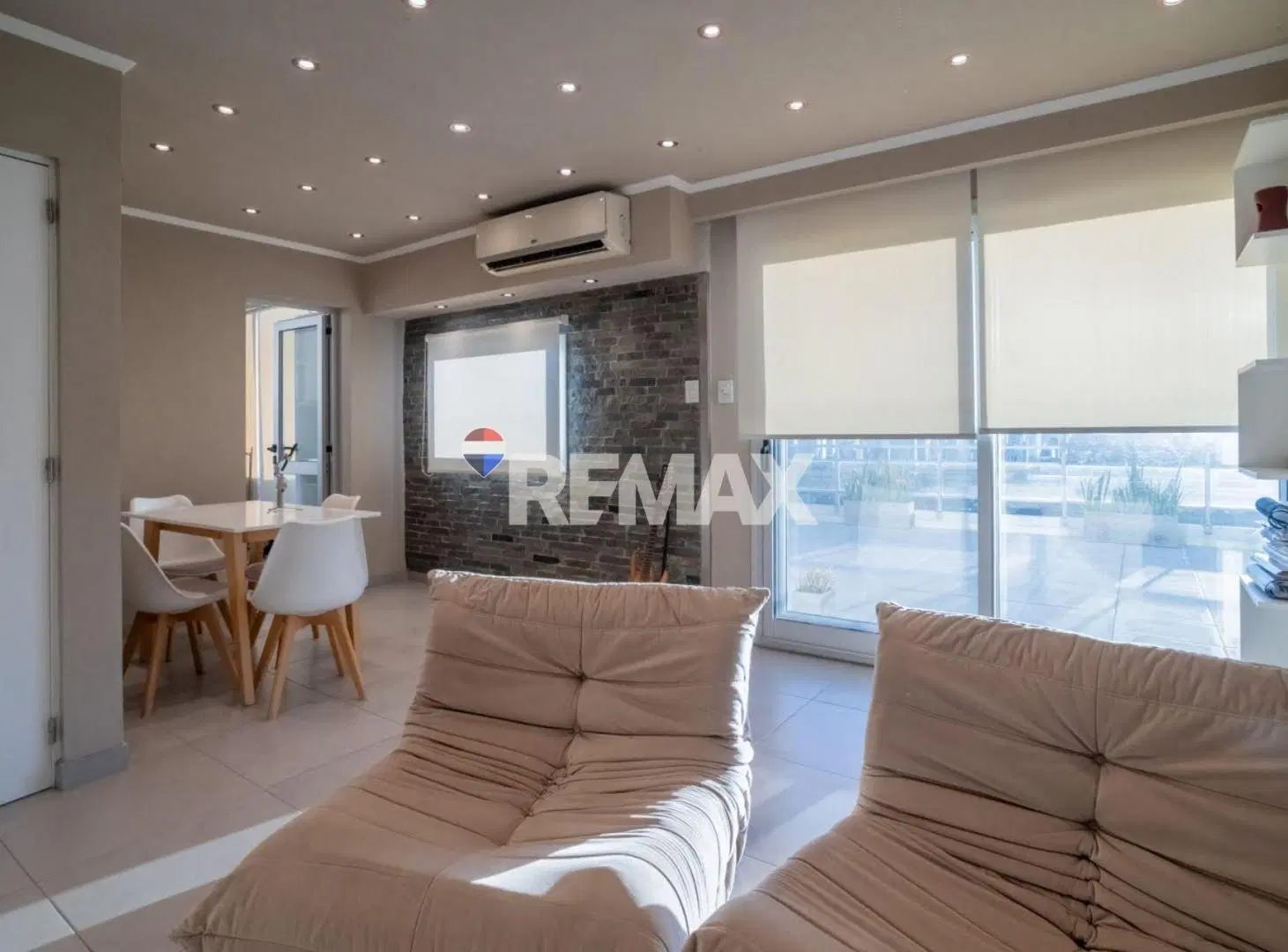 DPTO.  EXCLUSIVO! TERRAZA, JACUZZI C/VISTA AL RÍO 3