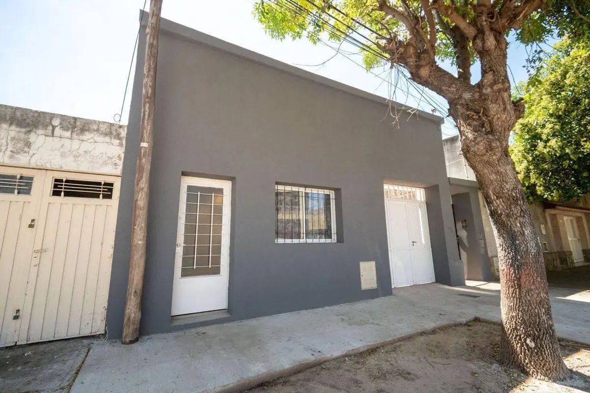 ALQUILER Casa en barrio Sur 3 dormitorios 3