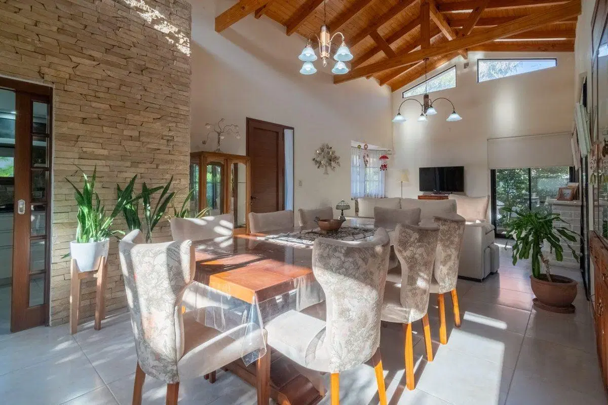 SE VENDE CASA MODERNA EN COUNTRY EL PINAR 3