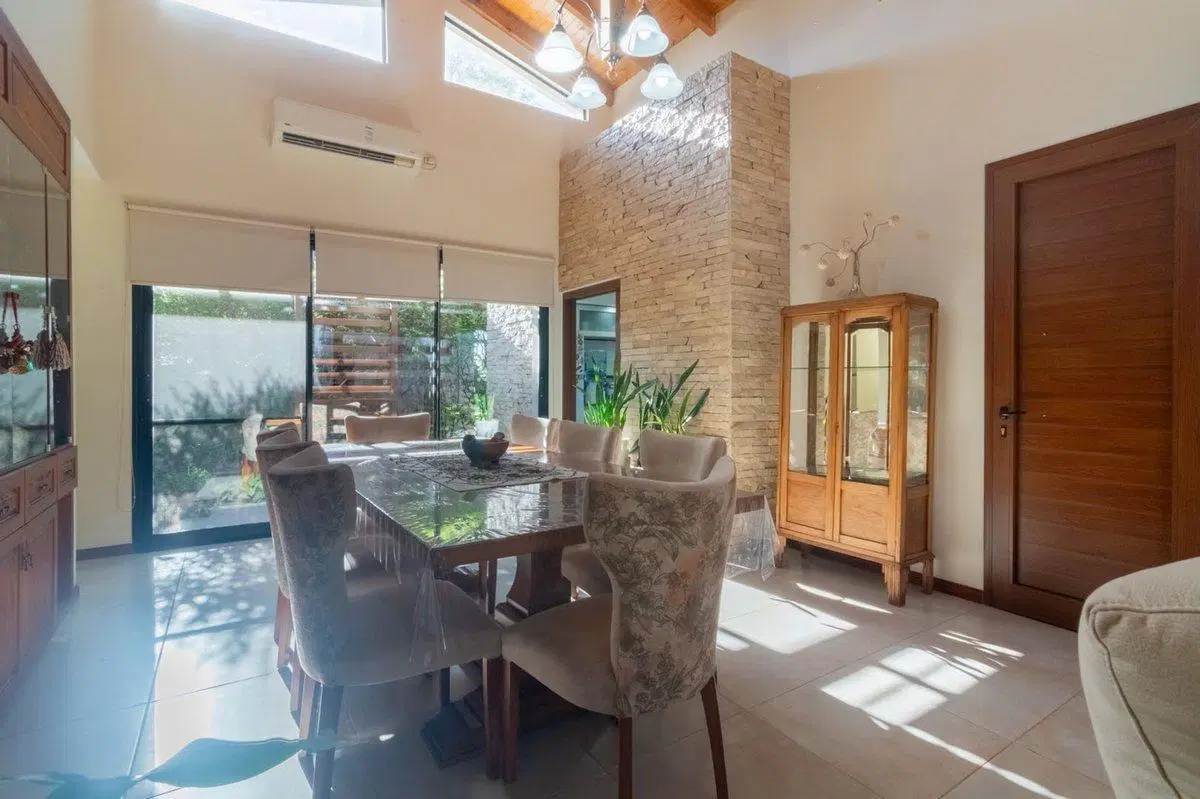 SE VENDE CASA MODERNA EN COUNTRY EL PINAR 4