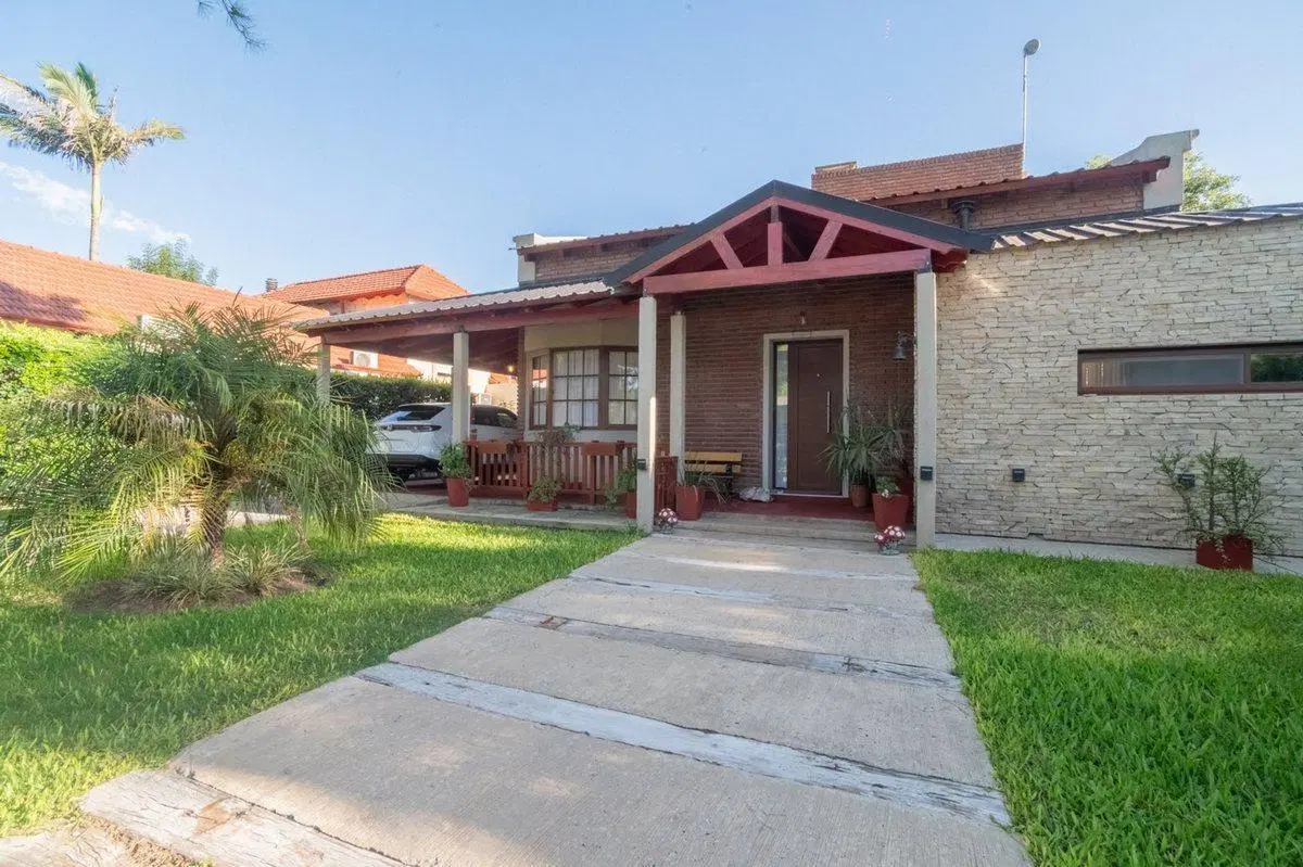 SE VENDE CASA MODERNA EN COUNTRY EL PINAR 2