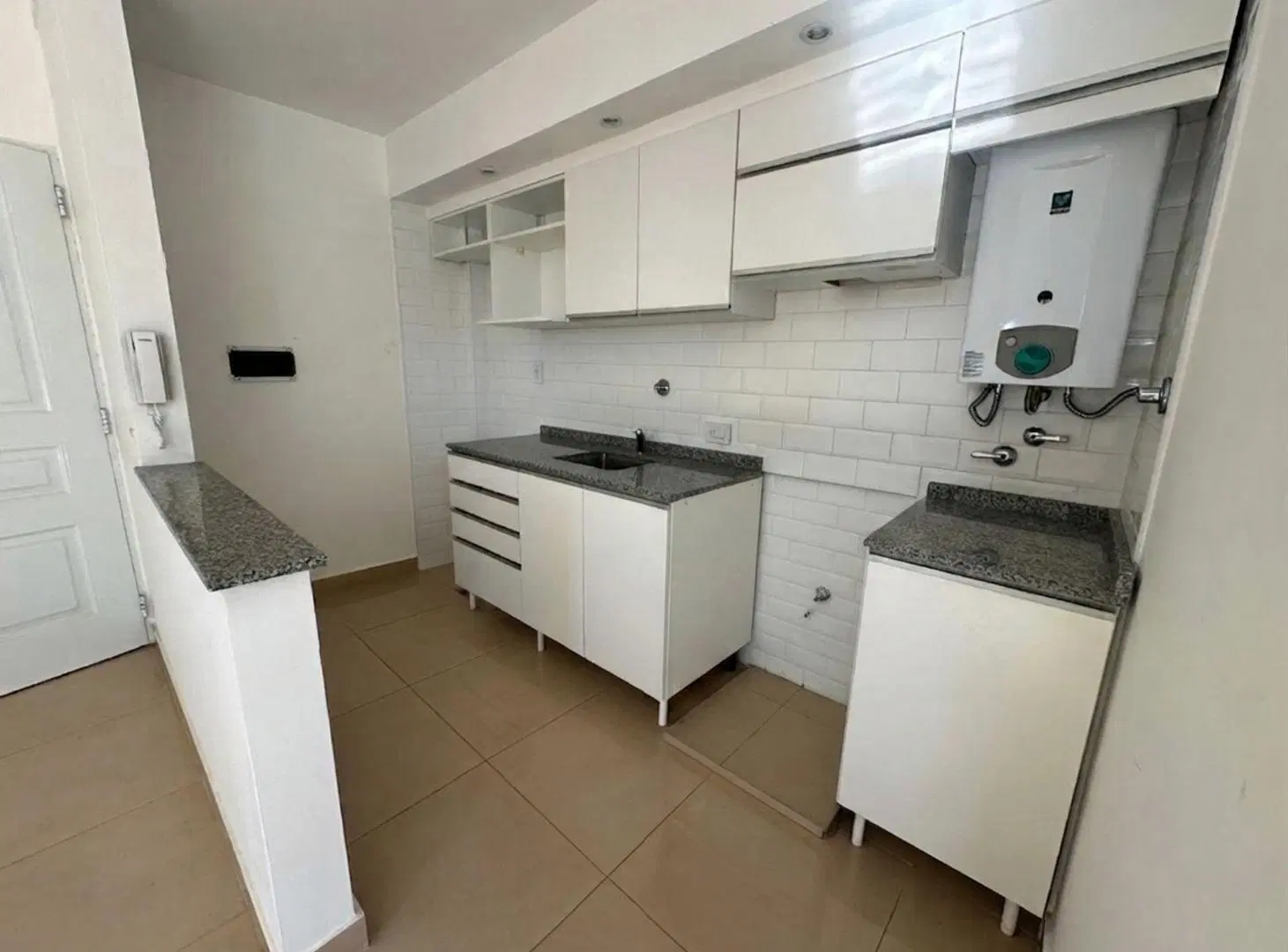 SE ALQUILA DEPARTAMENTO DE UN DORMITORIO Y COCHERA 4