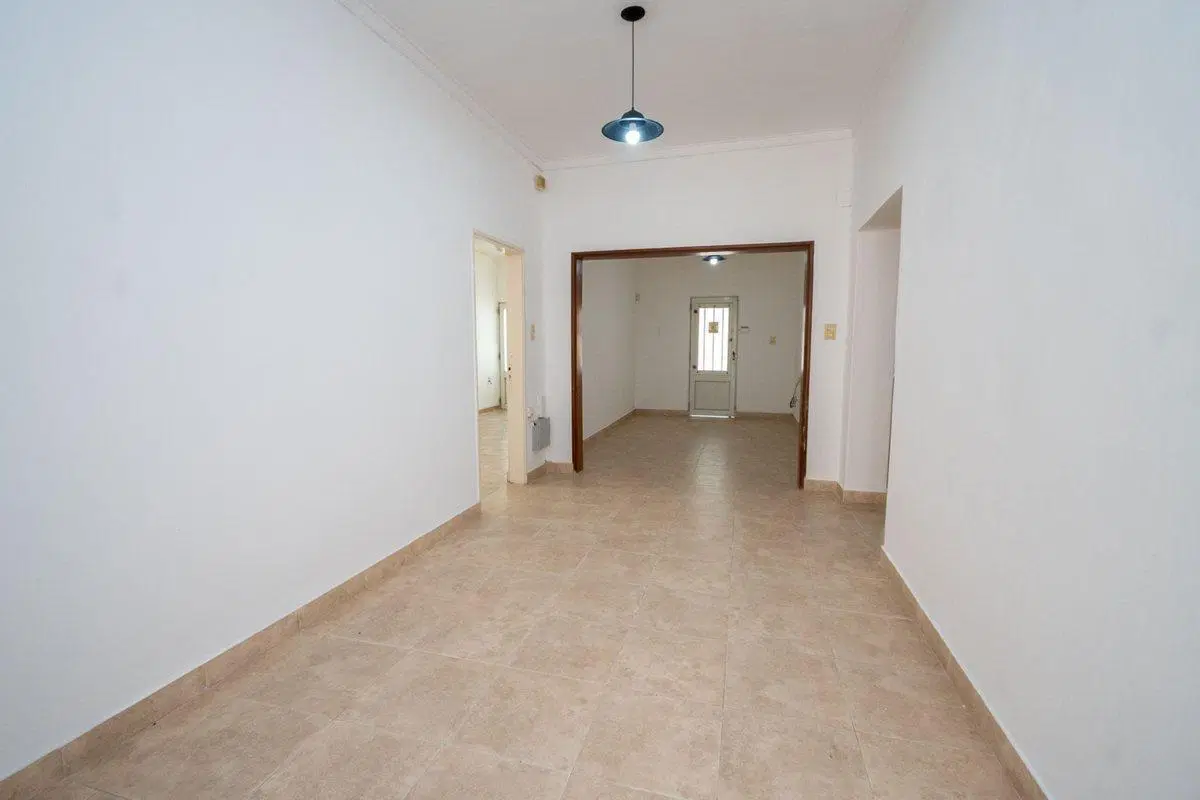 Venta casa 2 dormitorios cochera y patio. 5
