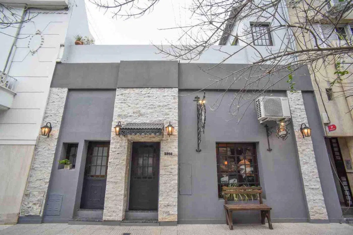 VENTA LOCAL SOBRE IMPORTANTE AVENIDA 8