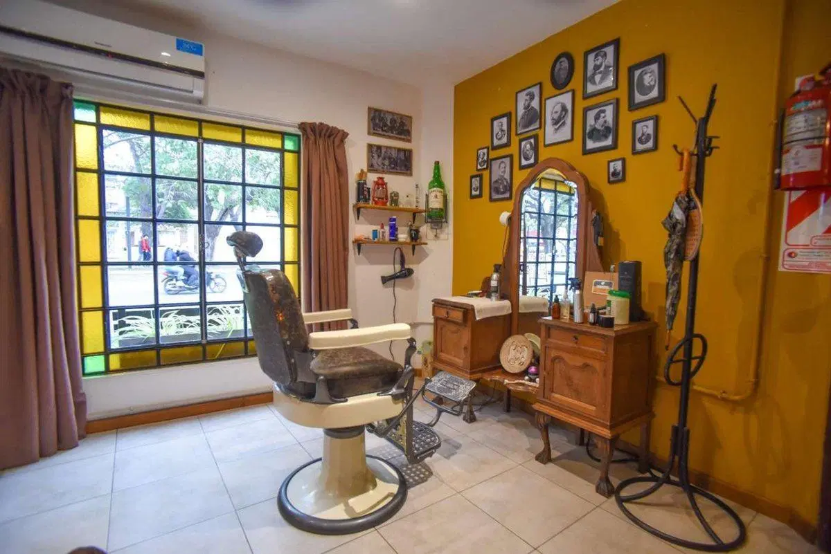 VENTA LOCAL SOBRE IMPORTANTE AVENIDA 2